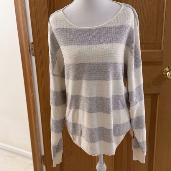 Cyrus Gray White Striped Crew‎ Neck Summer Sweater Size XL Lightweight NWT - Picture 2 of 12